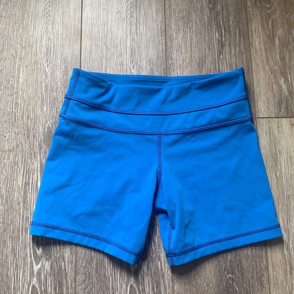 ✰Lululemon stretchy shorts✰